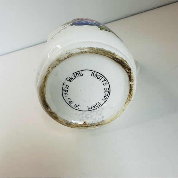 Knotts Berry Farm Vintage Berry Syrup Pitcher Flaw - Picture 3 of 4